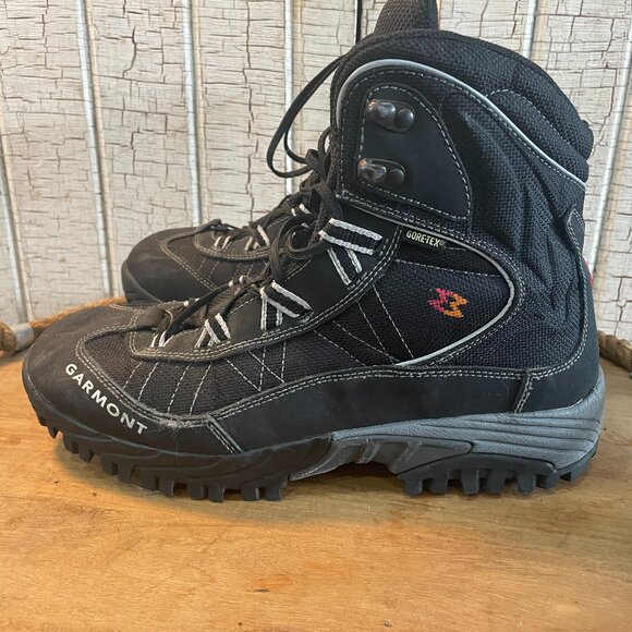 Garmont Momentum GTX Hiking Boots Mens 10 Gore-Tex Black Waterproof Gorpcore - Picture 1 of 4
